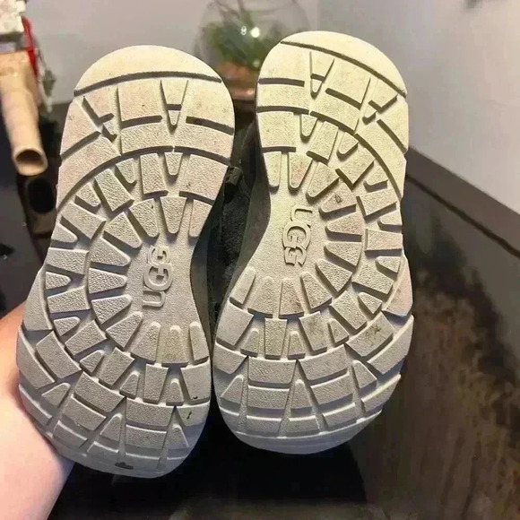 UGG KIDS Waterproof  Black Boots Insulated size 10 -Turlock Weather Model- - Picture 5 of 7